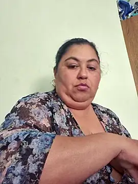 curvy diva  online show from February 11, 5:57 pm