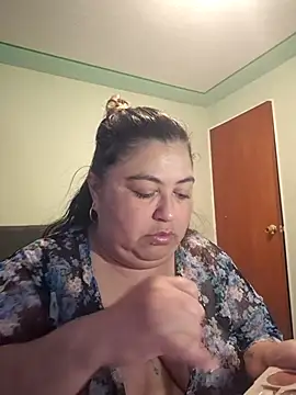 curvy diva  online show from February 24, 11:33 am