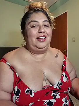 curvy diva  online show from March 6, 2:17 am