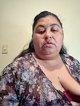 curvy diva  online show from February 13, 10:48 am