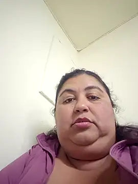 curvy diva  online show from February 3, 11:32 pm