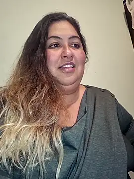 curvy diva  online show from February 8, 2:42 am