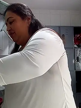 curvy diva  online show from January 9, 1:07 pm