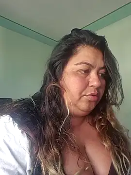 curvy diva  online show from March 14, 9:43 pm