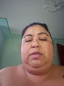 curvy diva  online show from February 25, 11:10 am