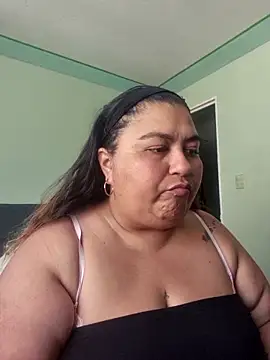 curvy diva  online show from February 26, 7:25 pm