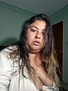 curvy diva  online show from March 9, 11:19 pm