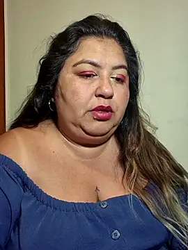 curvy diva  online show from March 15, 10:22 am