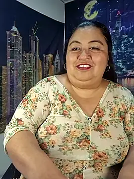 curvy diva  online show from April 18, 10:06 am