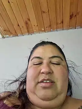 curvy diva  online show from December 14, 8:58 pm