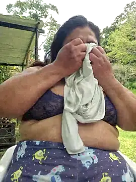 curvy diva  online show from March 7, 6:02 pm