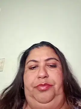 curvy diva  online show from April 10, 9:33 pm