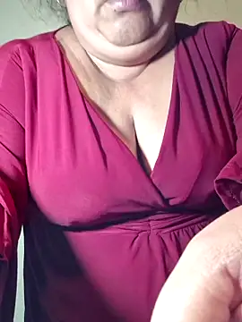 curvy diva  online show from April 10, 9:27 am