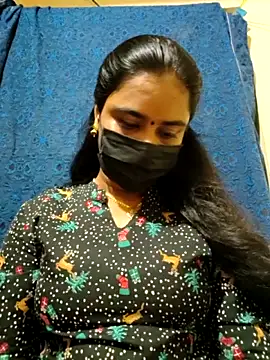 mini-queen online show from March 28, 5:47 pm