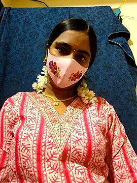 mini-queen online show from January 10, 11:05 am