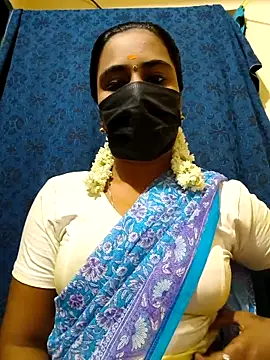 Snapshot of mini-queen chatting on November 18, 4:54 pm mini-queen online show from November 18, 4:54 pm