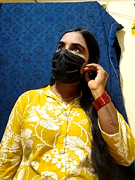 mini-queen online show from April 8, 6:31 pm