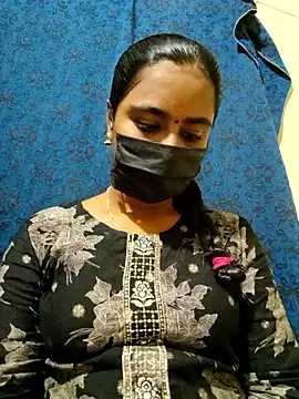 mini-queen online show from December 17, 11:26 am