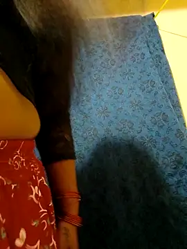 mini-queen online show from March 19, 6:52 pm