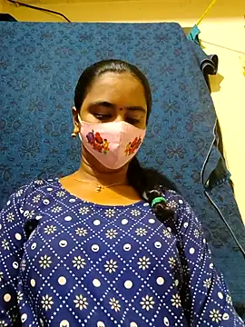 mini-queen online show from February 20, 4:09 pm