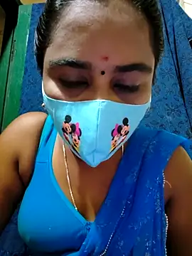 Snapshot of mini-queen chatting on September 9, 10:57 am mini-queen online show from September 9, 10:57 am