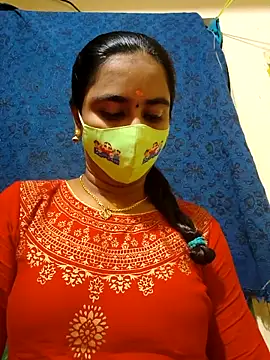 mini-queen online show from February 10, 6:51 pm