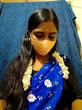 Snapshot of mini-queen chatting on November 12, 8:29 am mini-queen online show from November 12, 8:29 am