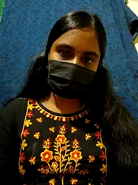 Snapshot of mini-queen chatting on October 18, 5:04 pm mini-queen online show from October 18, 5:04 pm