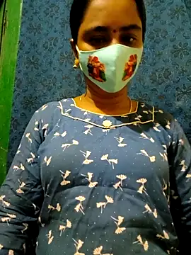 Snapshot of mini-queen chatting on September 28, 5:20 pm mini-queen online show from September 28, 5:20 pm