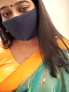 Snapshot of saritha29 chatting on December 18, 9:58 am saritha29 online show from December 18, 9:58 am