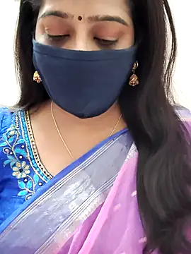 Snapshot of saritha29 chatting on February 19, 10:34 am saritha29 online show from February 19, 10:34 am