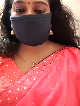 Snapshot of saritha29 chatting on October 12, 11:00 am saritha29 online show from October 12, 11:00 am