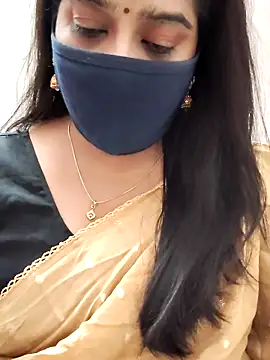 Snapshot of saritha29 chatting on February 7, 6:10 am saritha29 online show from February 7, 6:10 am