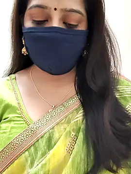 Snapshot of saritha29 chatting on February 23, 6:03 am saritha29 online show from February 23, 6:03 am