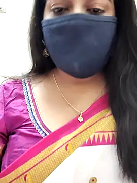 Snapshot of saritha29 chatting on January 19, 5:00 am saritha29 online show from January 19, 5:00 am