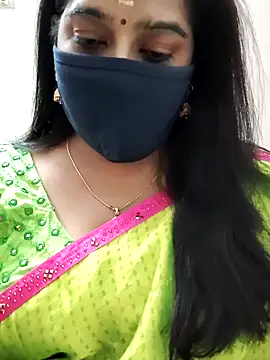 Snapshot of saritha29 chatting on February 3, 6:40 am saritha29 online show from February 3, 6:40 am