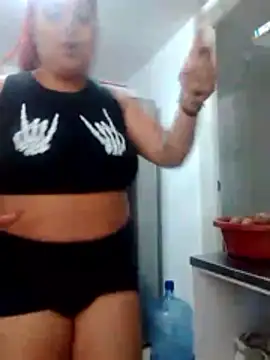 Snapshot of snow_belle chatting on February 10, 4:17 pm snow belle online show from February 10, 4:17 pm