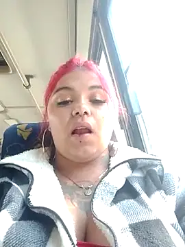 Snapshot of snow_belle chatting on February 15, 1:21 pm snow belle online show from February 15, 1:21 pm