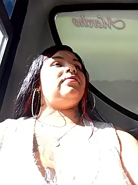Snapshot of snow_belle chatting on October 15, 8:06 pm snow belle online show from October 15, 8:06 pm