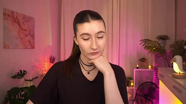 MayShawty online show from June 23, 1:09 pm