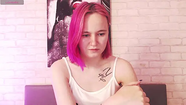 Ericha Stone online show from September 20, 1:43 am