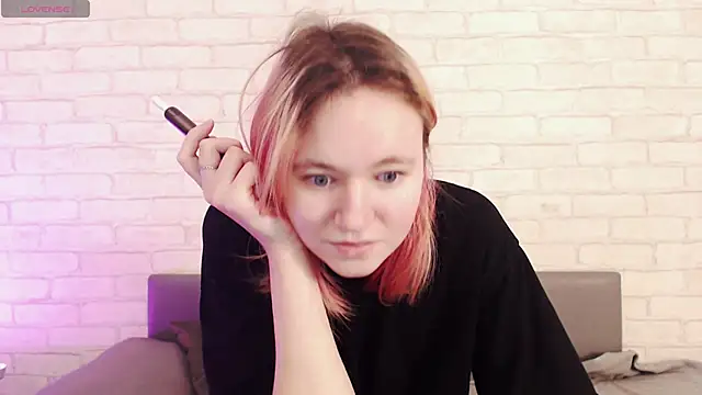 Snapshot of Ericha_Stone chatting on February 2, 8:13 am Ericha Stone online show from February 2, 8:13 am