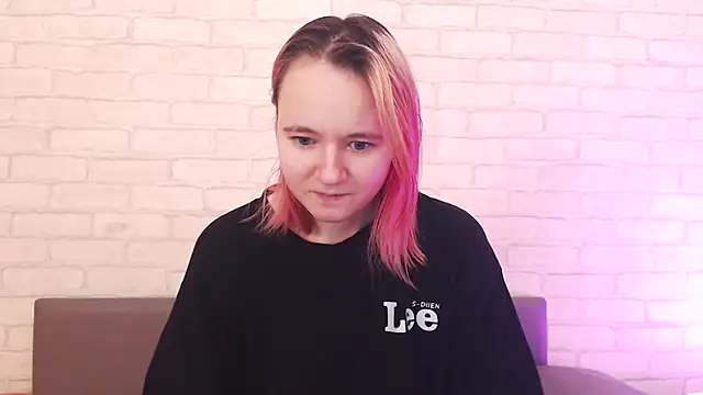 Snapshot of Ericha_Stone chatting on December 20, 1:19 am Ericha Stone online show from December 20, 1:19 am