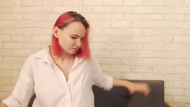 Snapshot of Ericha_Stone chatting on December 2, 1:17 am Ericha Stone online show from December 2, 1:17 am