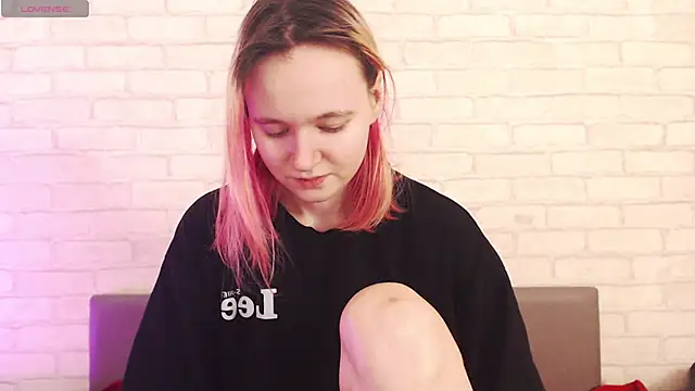 Snapshot of Ericha_Stone chatting on February 18, 1:36 am Ericha Stone online show from February 18, 1:36 am