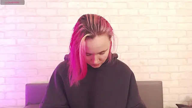 Snapshot of Ericha_Stone chatting on November 6, 8:07 am Ericha Stone online show from November 6, 8:07 am