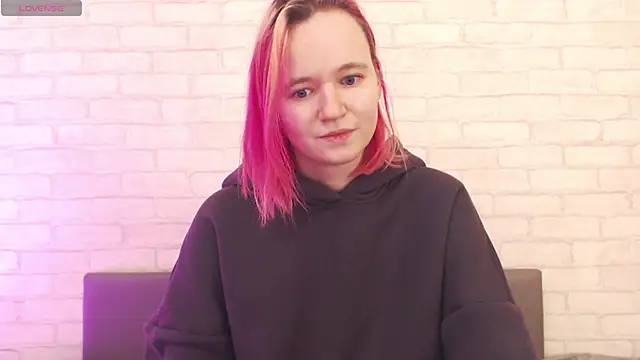 Snapshot of Ericha_Stone chatting on November 8, 3:43 am Ericha Stone online show from November 8, 3:43 am