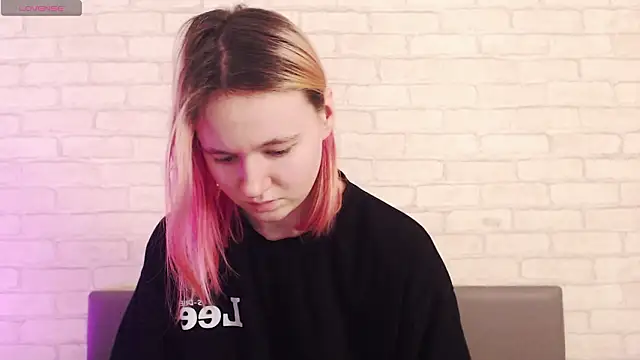 Snapshot of Ericha_Stone chatting on February 3, 2:53 am Ericha Stone online show from February 3, 2:53 am