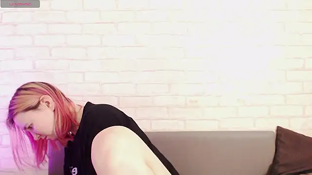 Snapshot of Ericha_Stone chatting on February 3, 6:40 am Ericha Stone online show from February 3, 6:40 am