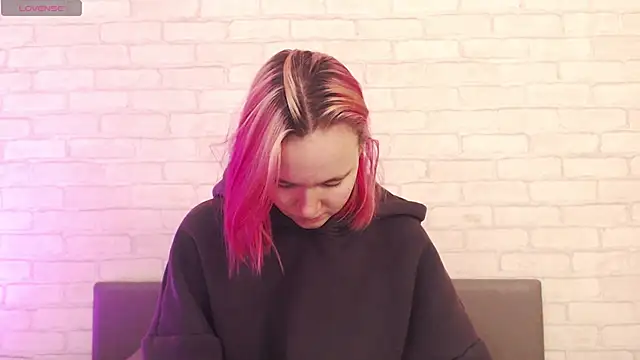 Snapshot of Ericha_Stone chatting on November 7, 3:22 am Ericha Stone online show from November 7, 3:22 am